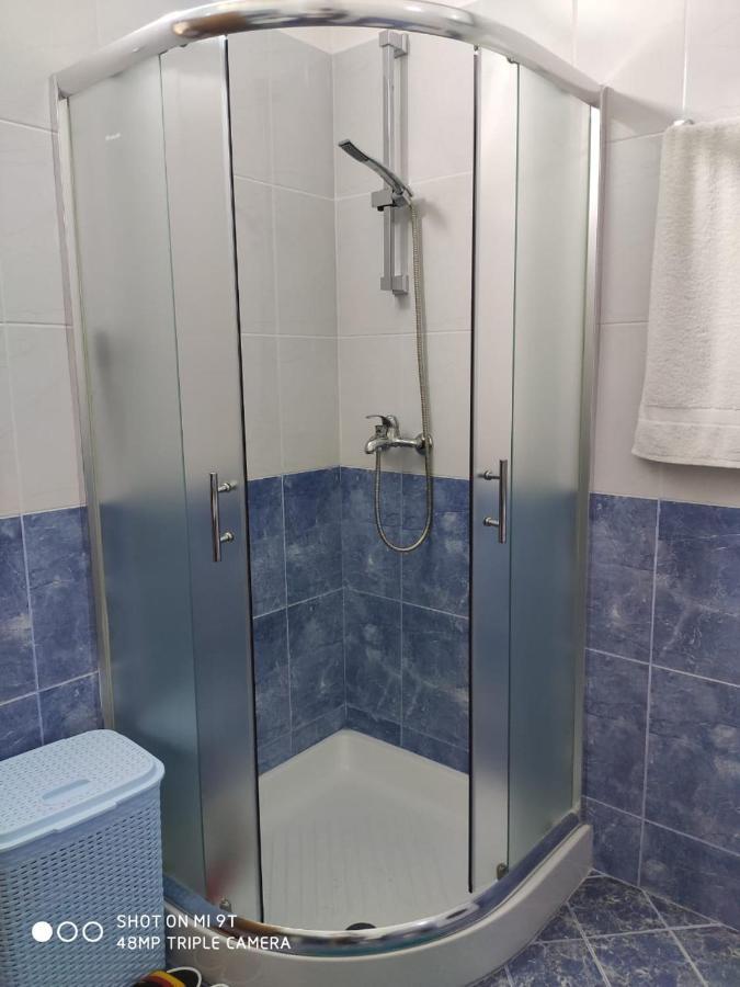 Coastal Retreat - Beach Apartment Vlorë エクステリア 写真